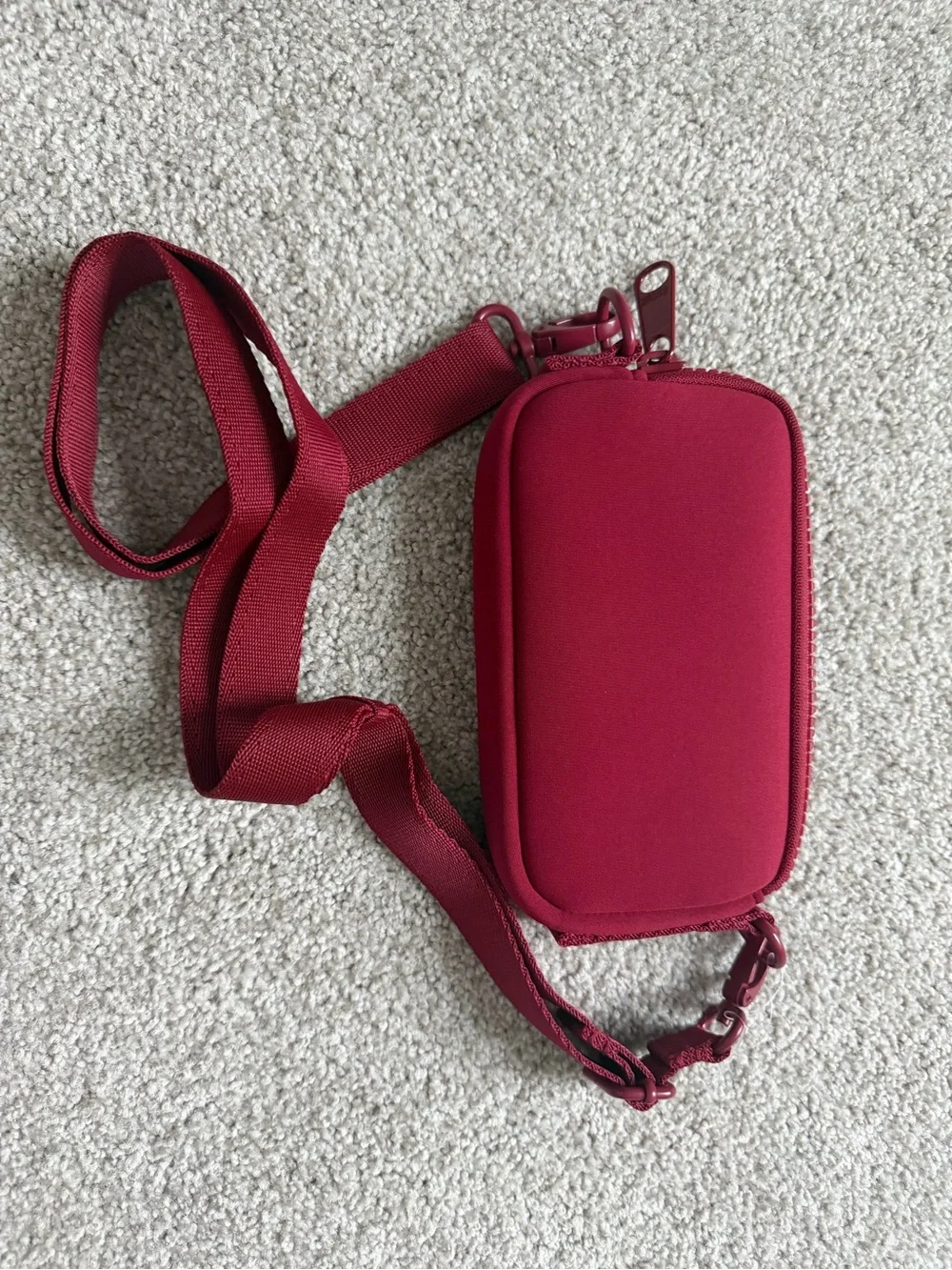 DAGNE DOVER x SEPHORA Limited Edition Mara Phone Sling Crossbody Bag new in Red